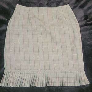 Versailles Grey/Black/Red striped skirt With Ruffle. Size 8.